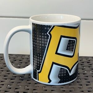 Forever Collectibles 2014 Pittsburgh Pirates Mug 11 Ounces